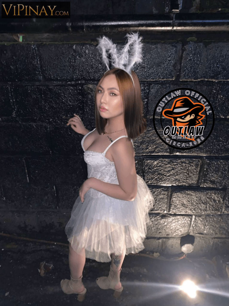 𝐎𝐔𝐓𝐋𝐀𝐖 21