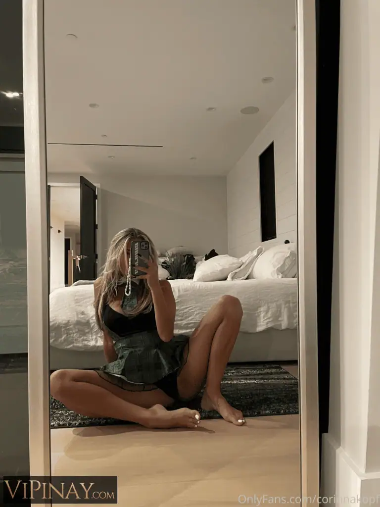Corinna Kopf 26