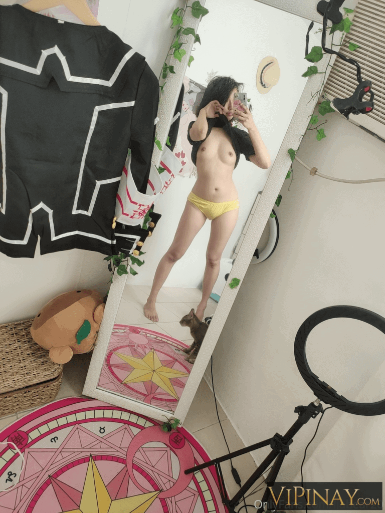 Emilia Ito 483