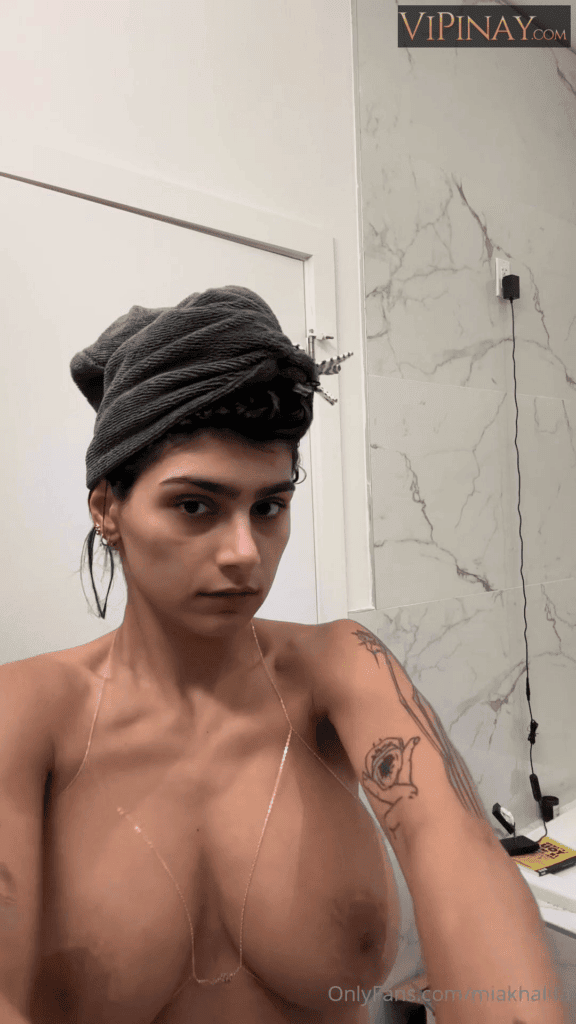 Mia Khalifa Nude Dressing After Shower OnlyFans Video 34