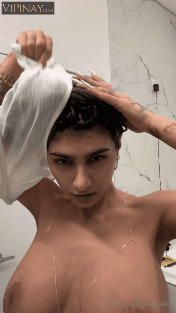 Mia Khalifa Nude Dressing After Shower OnlyFans Video 9