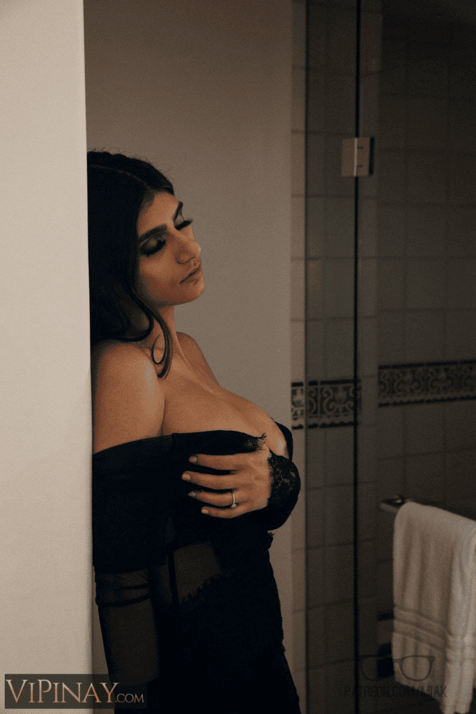 Mia Khalifa Sexy Lingerie Tease Photoshoot Set Leaked 18