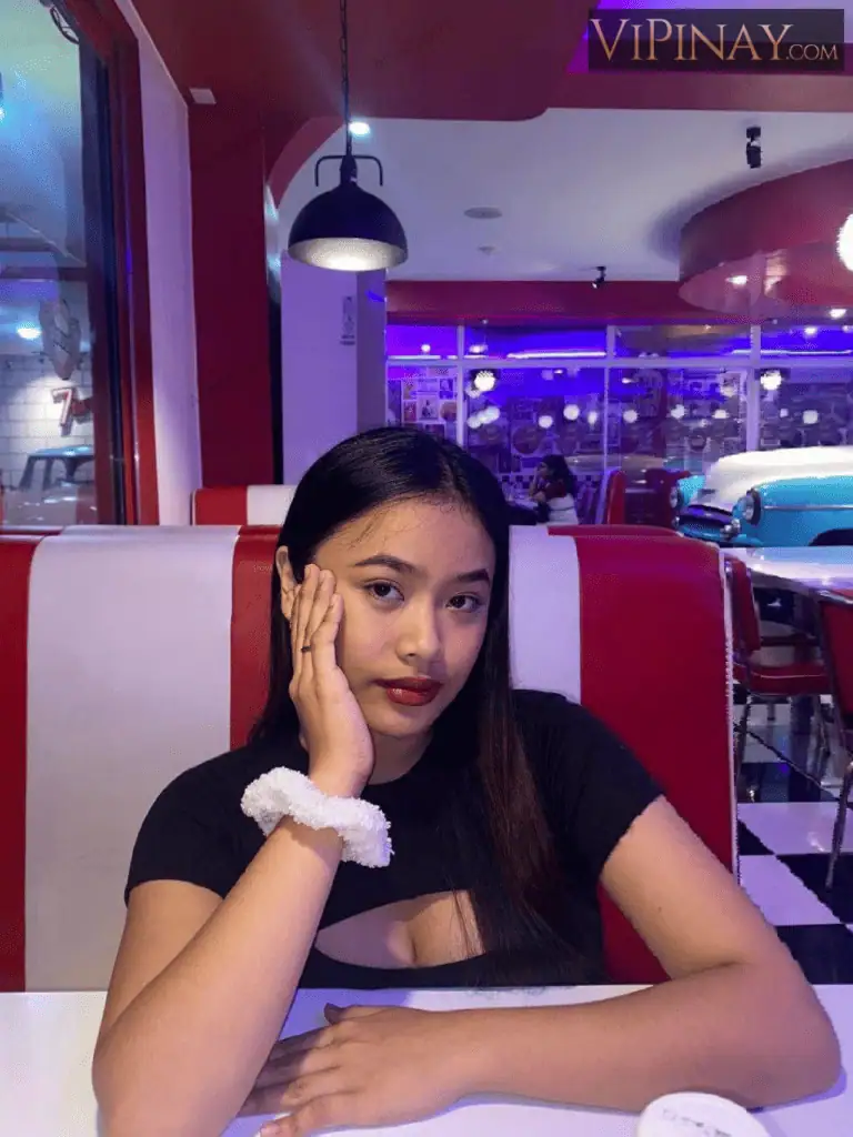 KC Nicole 27