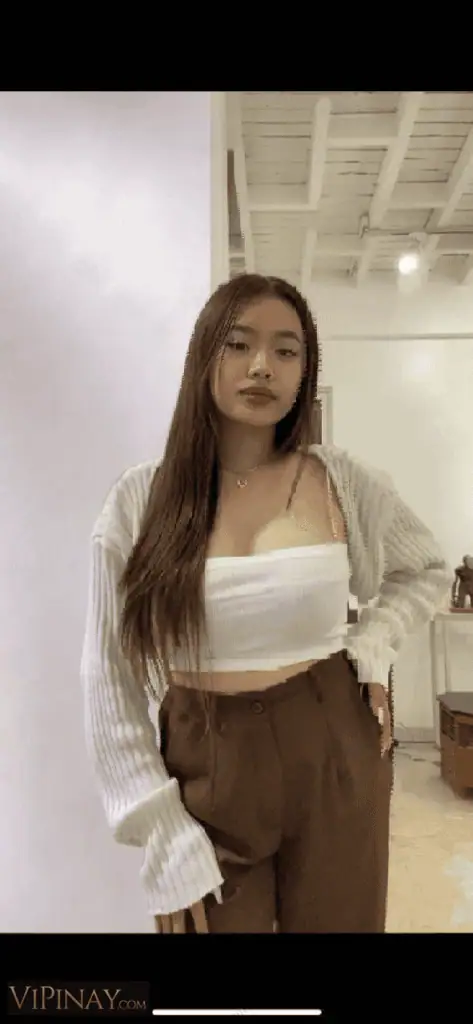 KC Nicole 30