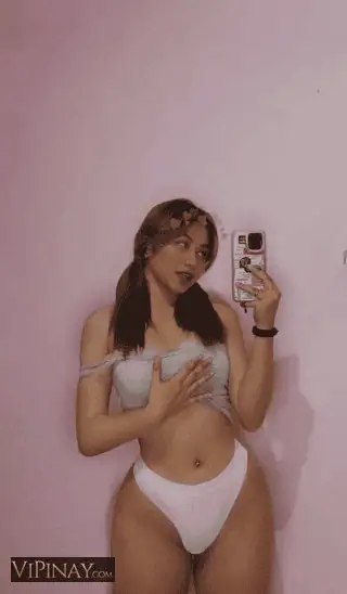 Hilary Vergara 32