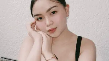 Rhianna Santos 81