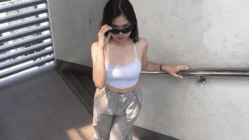 Loraine Angela 19