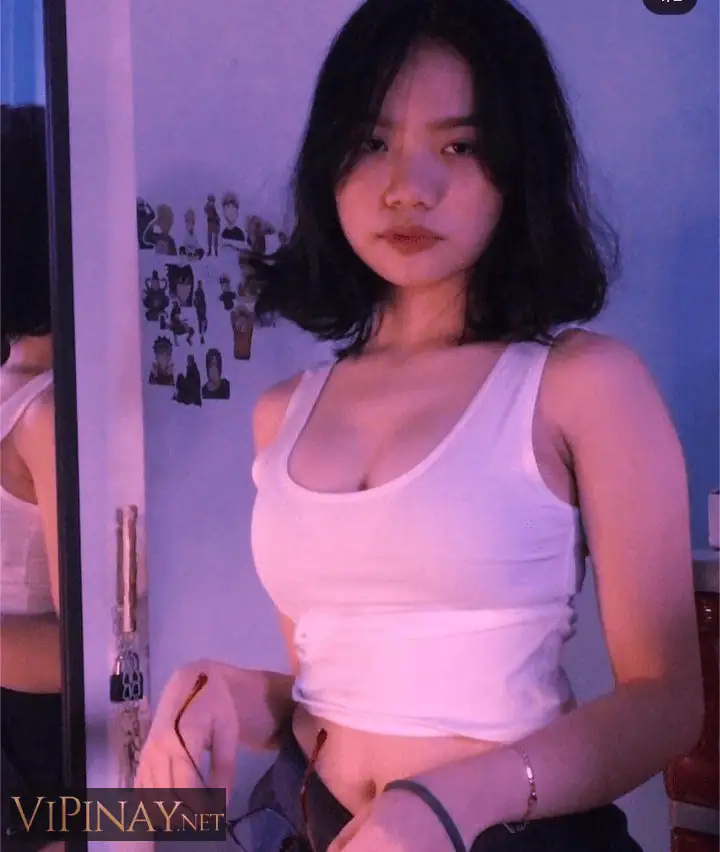 Loraine Angela 33
